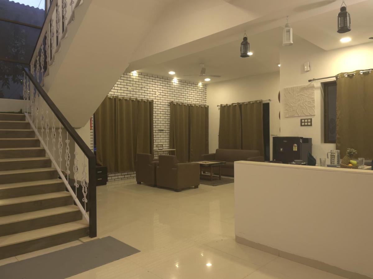 Eko Stay- Tropicana Villa Лонавала Экстерьер фото